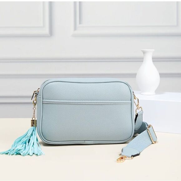 UNNI Tassel Camera Crossbody Bag NWT - Picture 4 of 9